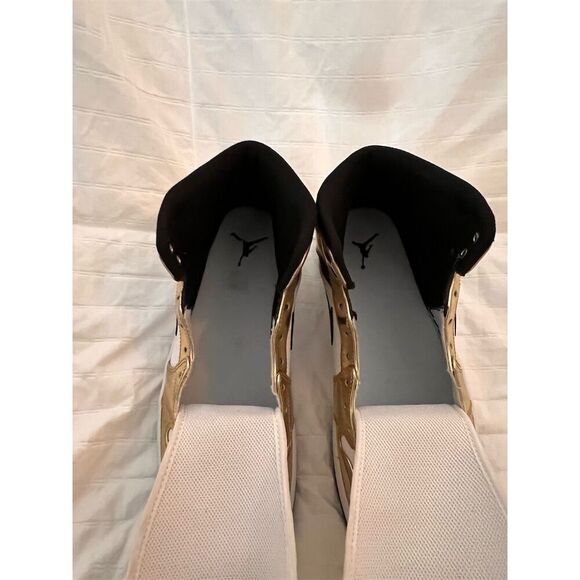 Jordan Air Jordan 1 Mid SE Gold Sneakers Unisex Size 11.5 Men's Athletic Shoes - Picture 3 of 9